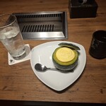 焼肉うしごろ - まるごとかぼちゃのアイスクリームと、温かいお茶です。