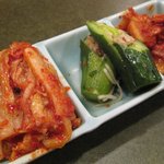 和田 - キムチ盛合せ　\900-