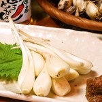 沖縄居酒屋 畑人 - 島らっきょ※天ぷら出来ます