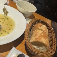 シャンパン食堂 -  シャンパン食堂 -