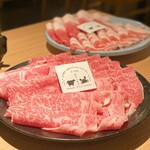 すき焼き 北海道産ズワイガニ・タラバガニ 食べ放題 和牛とカニ - 