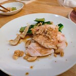 立ち飲み美味 - 蒸し鶏