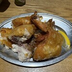 素揚げ酒場 パリパリ - ひな鶏 パリパリ 半身揚げ