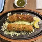 バンゲラズ スパイス ビストロ&カフェ - タンドリーケバブ968円税込、ハーブとスパイスがかなり効いててビールと最高に合う。