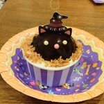 シャトレーゼ - ハロウイン くろねこ (税込)464円 (2025.10.25)