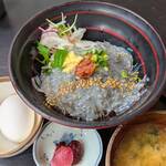 しらすと伊勢海老の 忠兵衛 - 