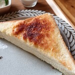 エムカフェ - アーモンドトースト