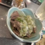 渋谷 半地下酒場 - 砂肝青唐辛子　858円　ネギ塩だれみたいなのに青唐辛子が入ってる。そんなに辛くない。