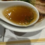 麺屋どんく - コク深い鶏鴨清湯スープ
