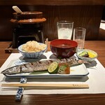 魚と煮込みとわら焼きと ととと - 