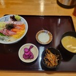 うまい魚が食べたくて - 海鮮丼(税込1,100円)