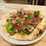 Kuwa Monpe - 生ハムとモナミチーズ２２７０円