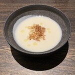 KINO_ - 北海道玉ねぎポタージュ。強めの塩がハマってた。素直に旨い。