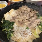 味の民芸 - 柔らかく美味しいすき焼き