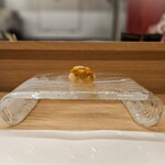 鮨処 暁 -akatsuki- - □馬糞雲丹握り