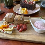 いちごや cafe TANNAL - スコーンプレート（シナモンバター）　1,300円税込