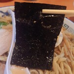ケンチャンラーメン - 海苔。