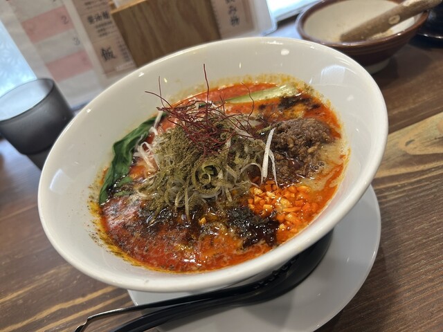 赤い鯨 四川担々麺 赤い鯨 赤坂店 - 赤坂/担々麺 | 食べログ