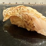 寿し処黒杉 心貫 - 【 白甘鯛の昆布締め 】