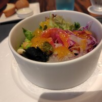 レストラン HUSHHUSH - サラダ／柿のドレッシング