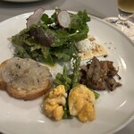 kakizawa968 - 前菜盛り合わせ　霞ヶ浦産の生白魚のブルスケッタ美味