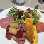 ハイアットリージェンシー 瀬良垣アイランド沖縄 - メインの場所は、激混みということで、初日はリージェンシークラブで。