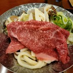 鹿乃屋旅館 - 大きな松茸と信州牛！その出汁を吸ったウドンを生卵でいただきました