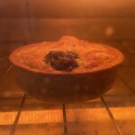 La patisserie TAKAHIRO MARUYAMA - 微波加熱後正在烤箱中重新烘烤