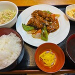 福寿亭 - スブタ定食 850円