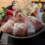 もと - 料理写真:白身、青魚サイド