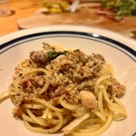Maccaroni Club - 鮭と舞茸のペペロンチーノ