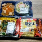 みやぎ生協 - 料理写真:娘ははらこ飯うどんセット537円、息子はかつ丼429円、それにいつものCOOP焼きそば108円✌️
