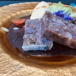 キャトルエピス - コースのオードブルその１　牛すじのテリーヌ