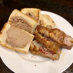 乍旨司 - 鶏肝パテとパン、ナンコツの花椒煮