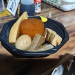 泥亀 - 染みに染みまくった熱々おでん。