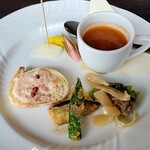 325581928 - 前菜の盛り合わせ　小さなスープを添えて