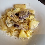 325581948 - 伊東のサツマイモとゴルゴンゾーラのクリームソース
