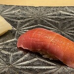 江戸前 鮨 服部 - 中トロ