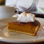 トイロ珈琲店 - ケーキセット（1250円） ・パンプキンタルト（＋200円） ・ビターブレンド