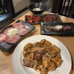 炭火焼肉 ひびの亭 - 