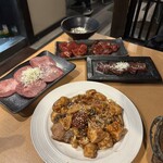 炭火焼肉 ひびの亭 - 