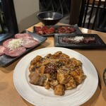 炭火焼肉 ひびの亭 - 