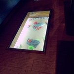 炭火焼肉 道 - 床は凝った造りでした。