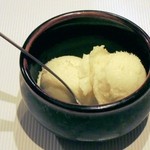 炭火焼肉 道 - 柚子アイス200円外。