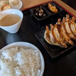 餃子の勝 豊中本店 - 