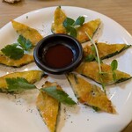 韓国料理 Taon - パプリカと野菜のチーズチヂミ