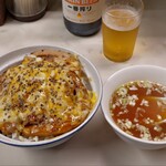 味良久 - 料理写真:チーズのせチャーシュー丼