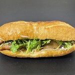 バインミー シンチャオ - 2025.10.26 (日)    焼き豚肉バインミー　790円（税込）