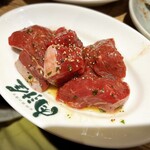 羊肉炭火焼 肉汁屋 - 