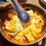 Cheese Meets Meat - 溶岩チーズミートパスタ　